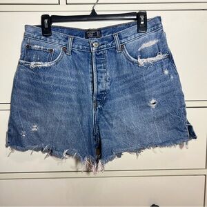 Abercrombie 4in Shorts size 30